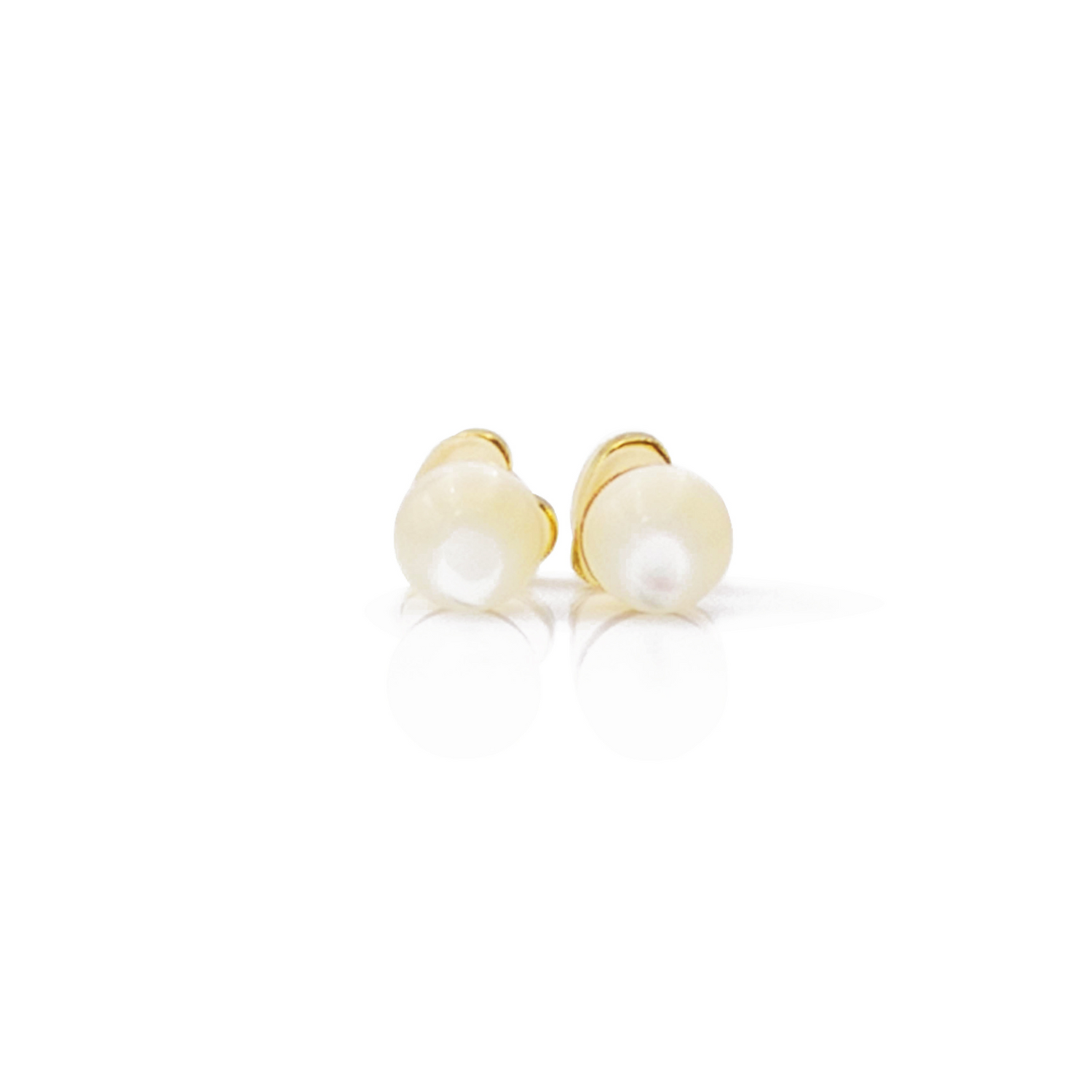 Mother of Pearl Studs, Cream